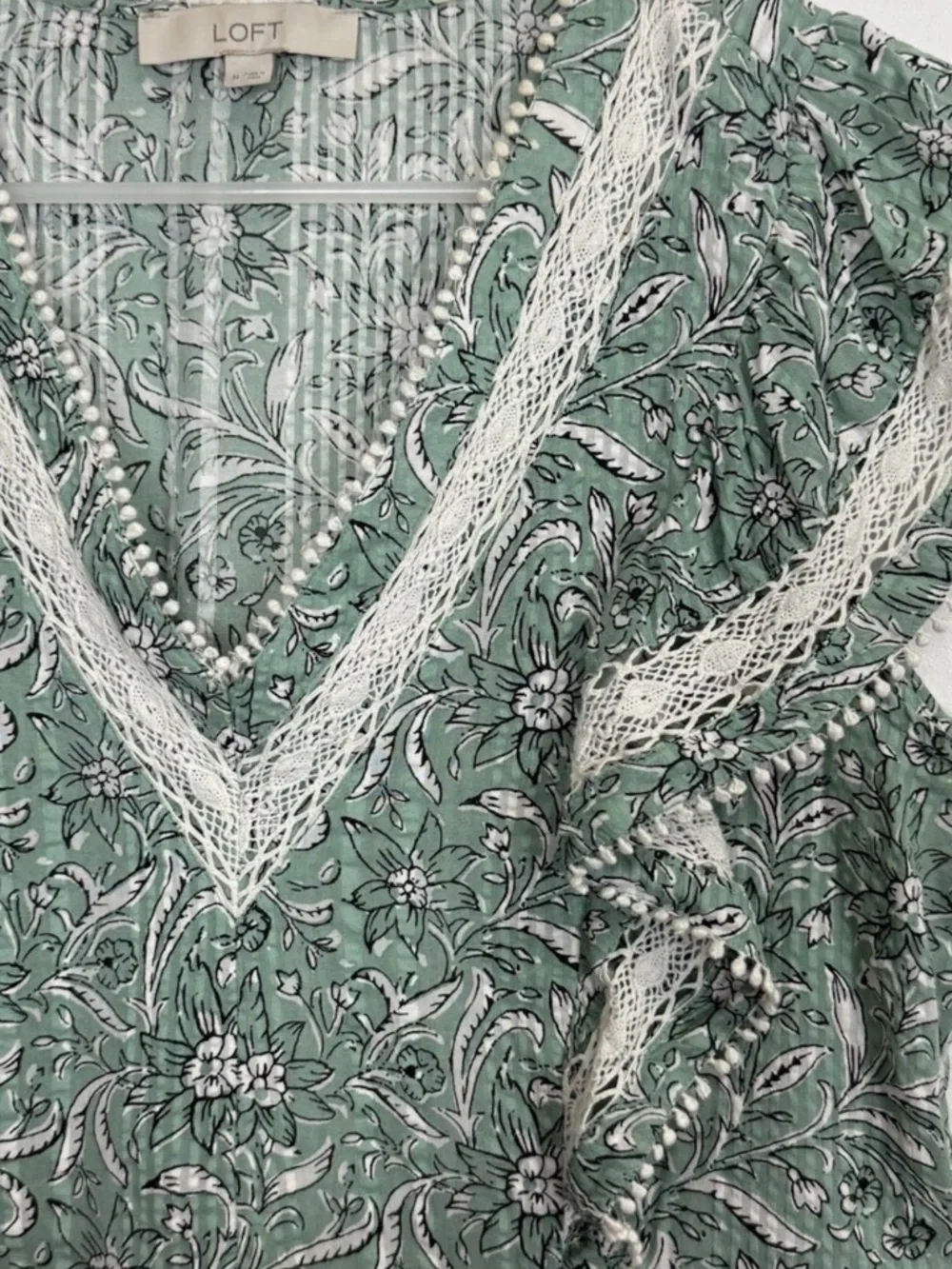 LOFT Mint Green Floral Lace-Trim V-Neck Blouse - Picture 5 of 7